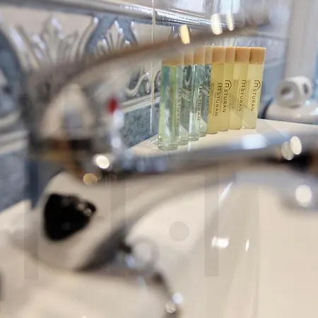 Cabrales - Parking Gratis - Wifi - A Un Paso Del Centro خيخون