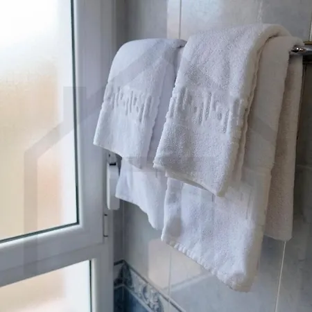 Cabrales - Parking Gratis - Wifi - A Un Paso Del Centro *